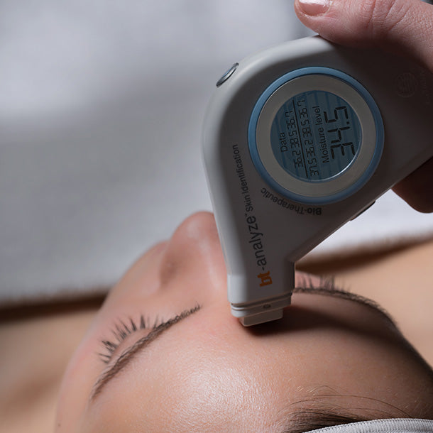 Bio-Therapeutic bt-analyze Skin Identification Device